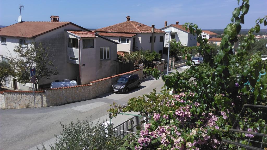 Apartment Cinzia Pula Exterior foto