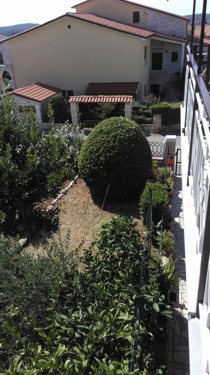 Apartment Cinzia Pula Exterior foto