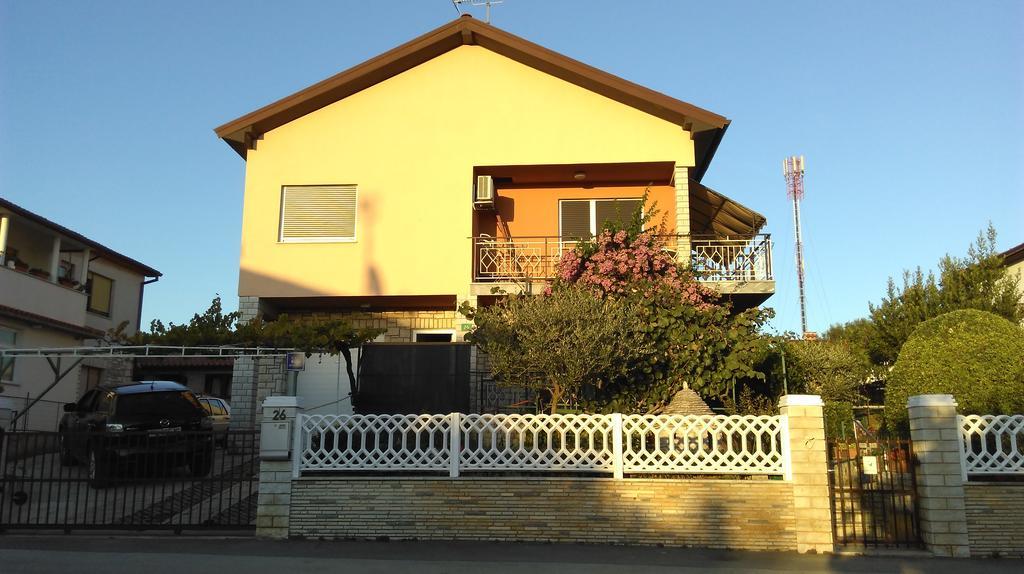 Apartment Cinzia Pula Exterior foto