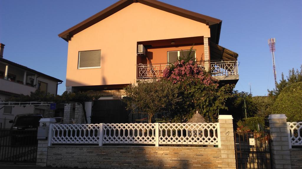Apartment Cinzia Pula Exterior foto